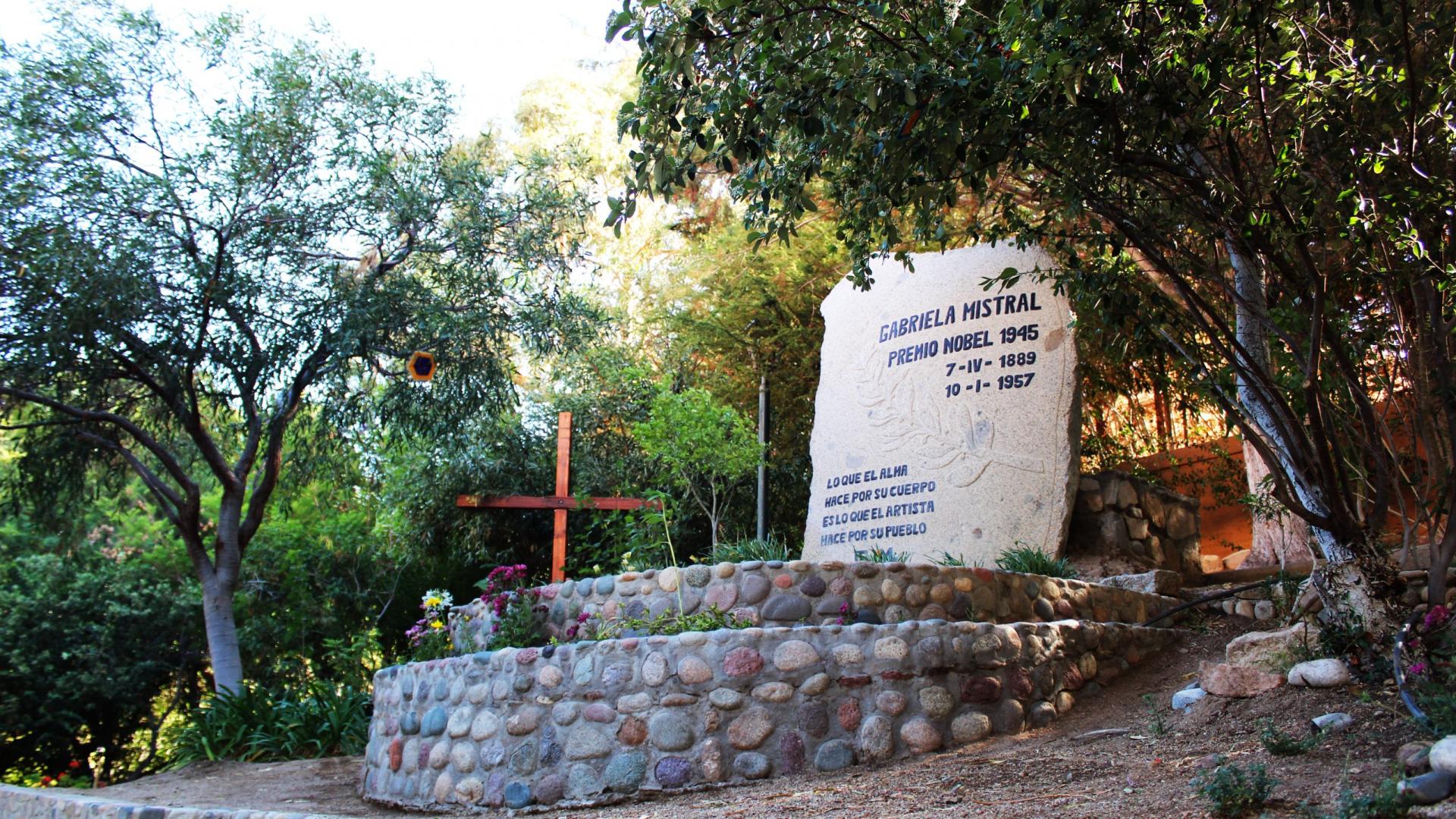 Mausoleo de Gabriela Mistral en Montegrande