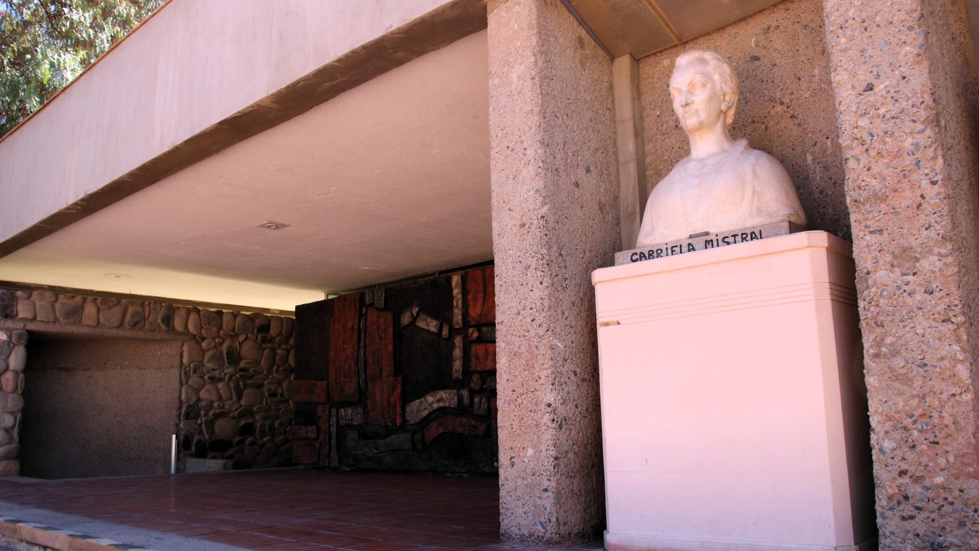 Frontis de la sala principal del museo