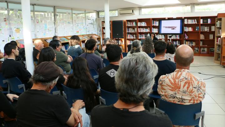 Ponencia de Paola González, ante una audiencia cercana a las 50 personas
