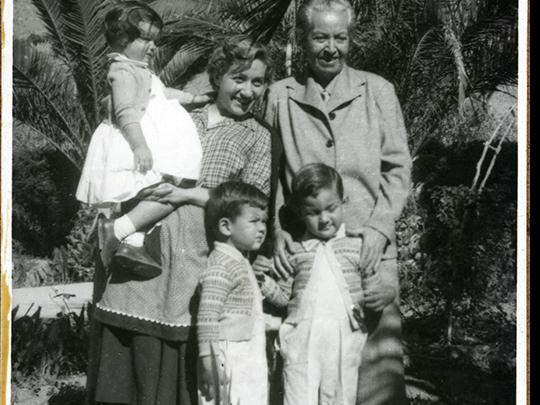 Mistral y Nelly Hernández, 1954