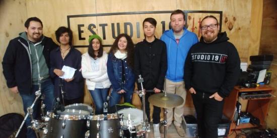 La banda Anubis, del Colegio "Antonio Varas" de Vicuña, en Estudio 19, Coquimbo.