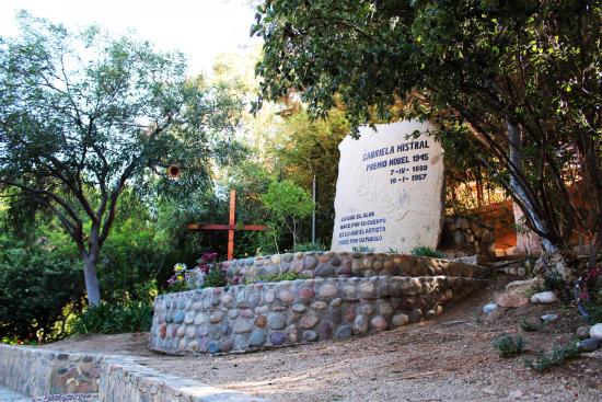 Mausoleo de Gabriela Mistral en Montegrande